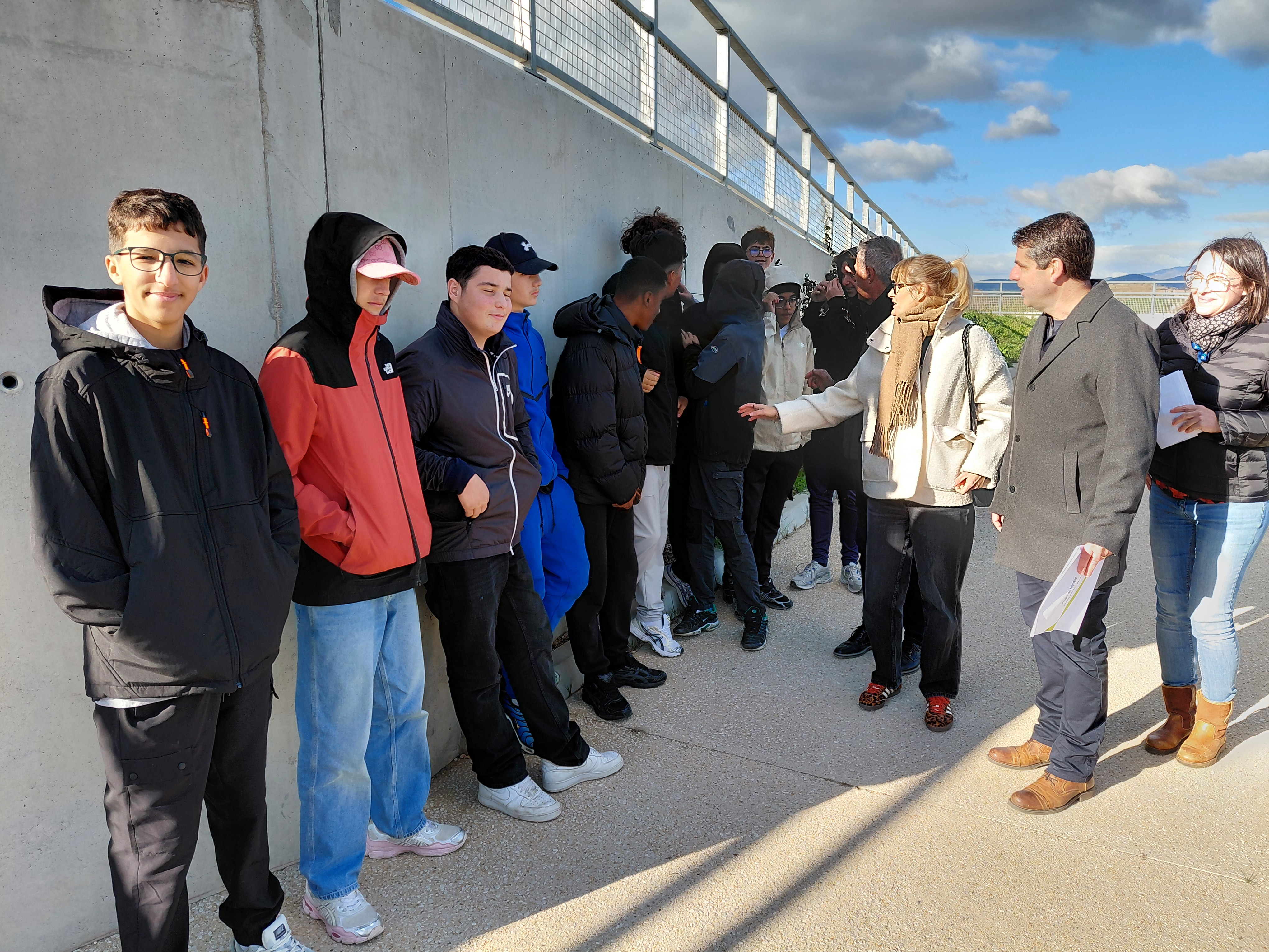 LES LYCEENS DE GIGNAC VONT PEINDRE UNE FRESQUE SUR LA PASSERELLE
