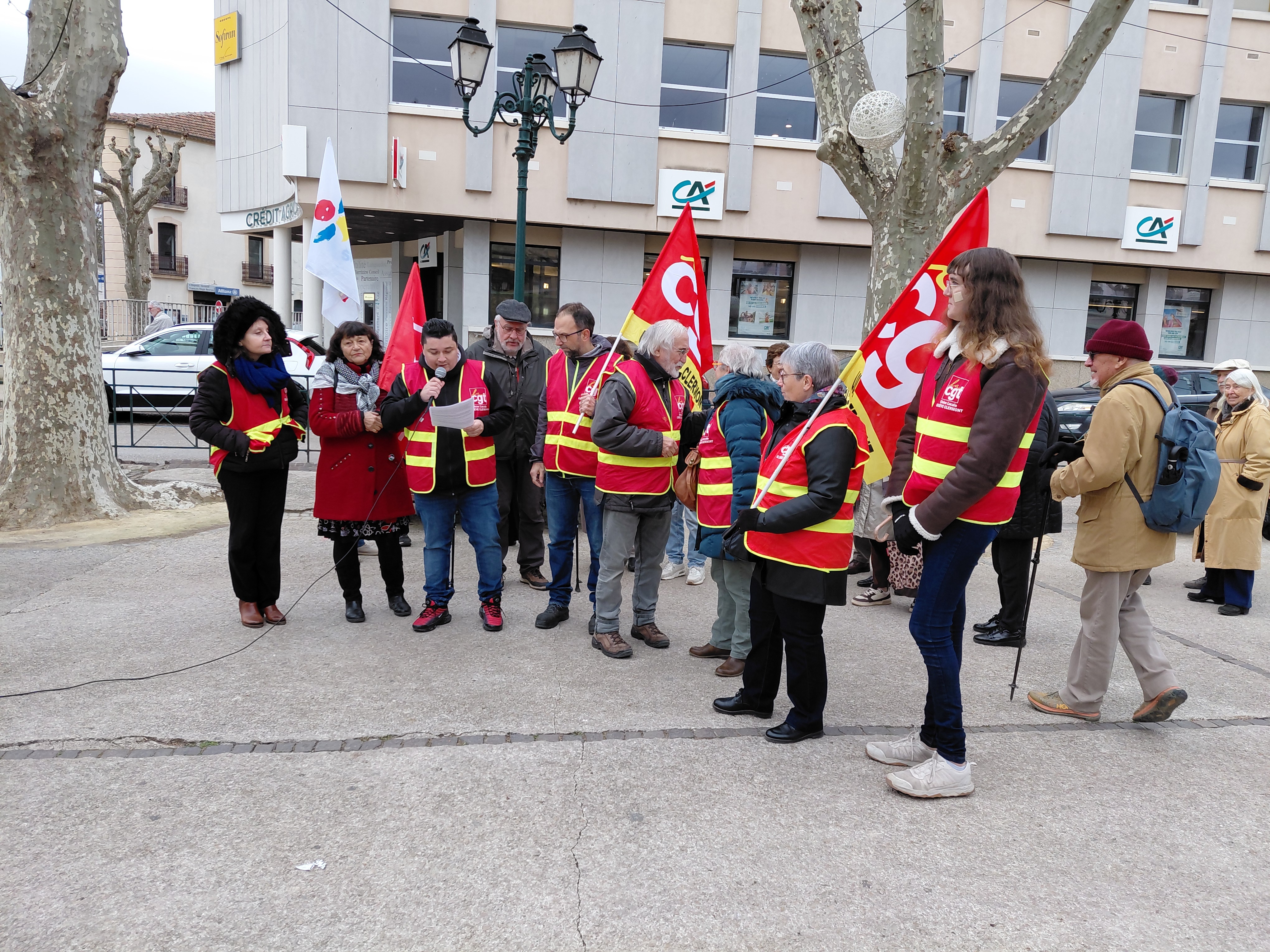 NOUVELLE MOBILISATION A CLERMONT POUR LES RETRAITES NOUVELLE MOBILISATION A CLERMONT POUR LES RETRAITES