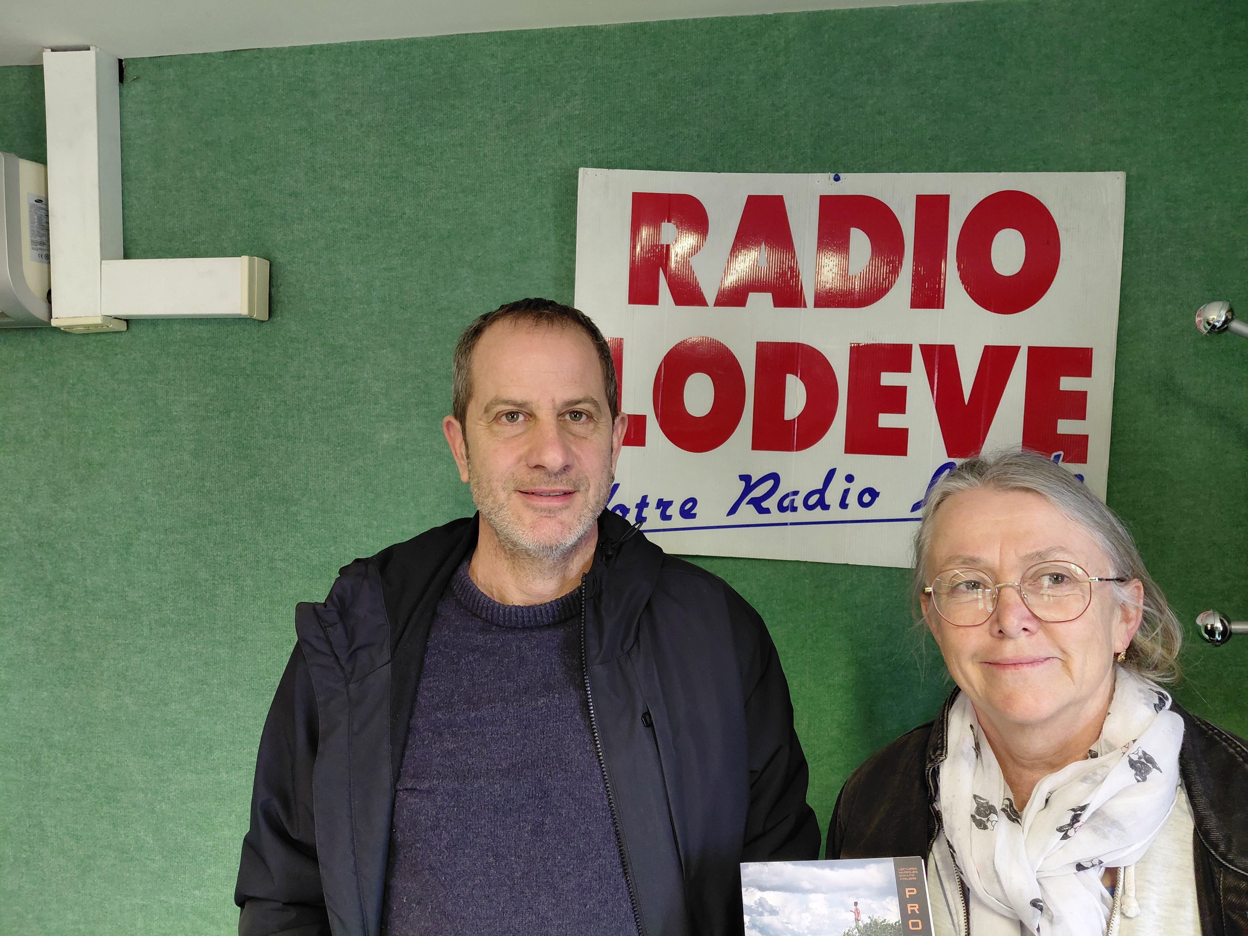 LE PRINTEMPS DES POETES EN LODEVOIS ET LARZAC  S'INVITE EN ITINÉRANCE