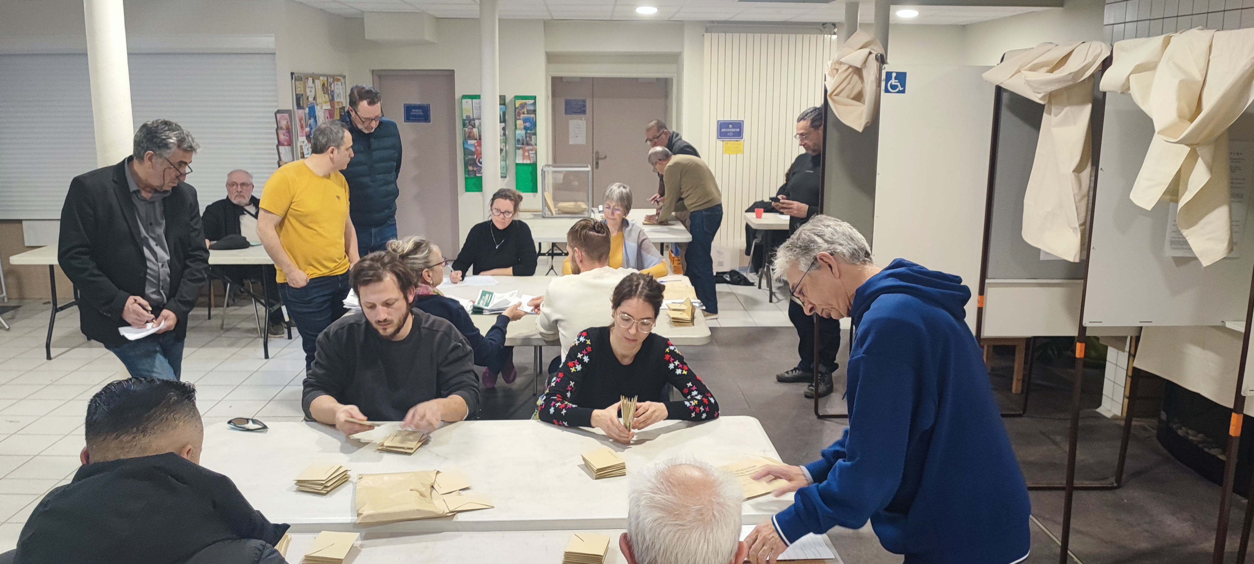 RETOUR SUR LE PREMIER TOUR DES MUNICIPALES RETOUR SUR LE PREMIER TOUR DES MUNICIPALES