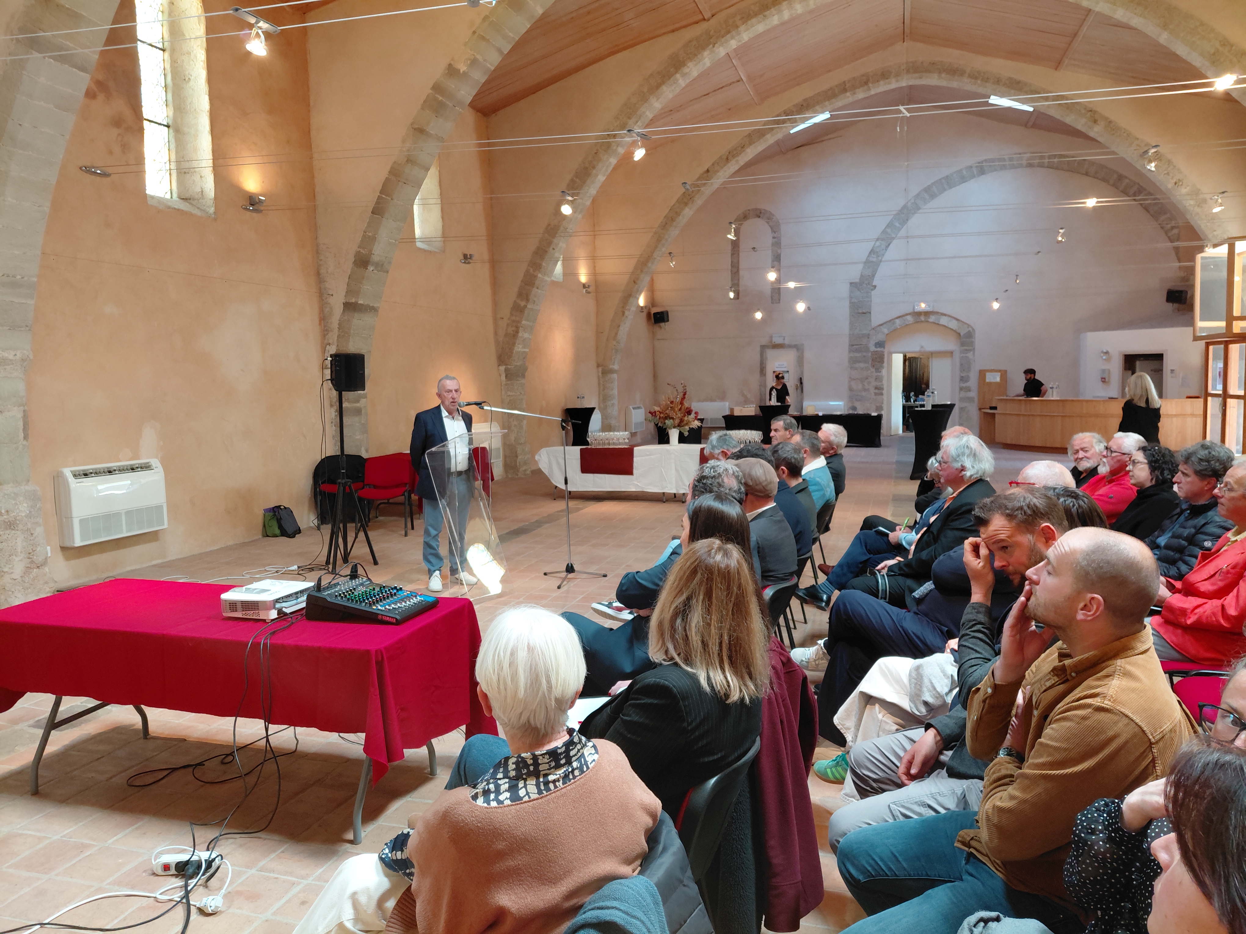 le-vin-de-montpeyroux-est-desormais-une-aoc